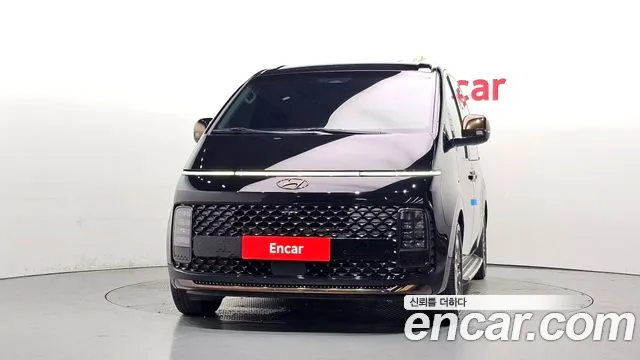 Hyundai Staria Staria L3.5 Lounge 9 мест — Фото автомобиля 3