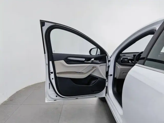 BYD Qin PLUS — Фото автомобиля 8