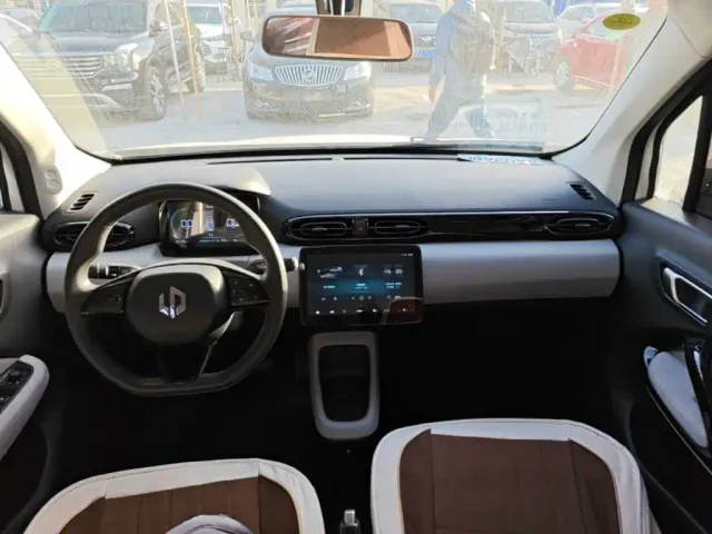 Leapmotor T03 — Фото автомобиля 9