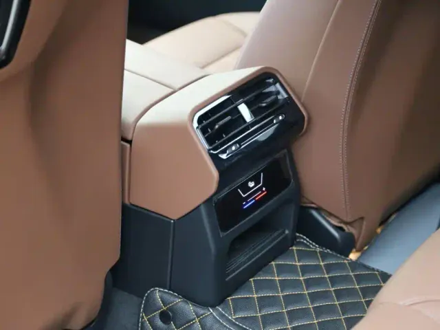BMW 5 Series — Фото автомобиля 20