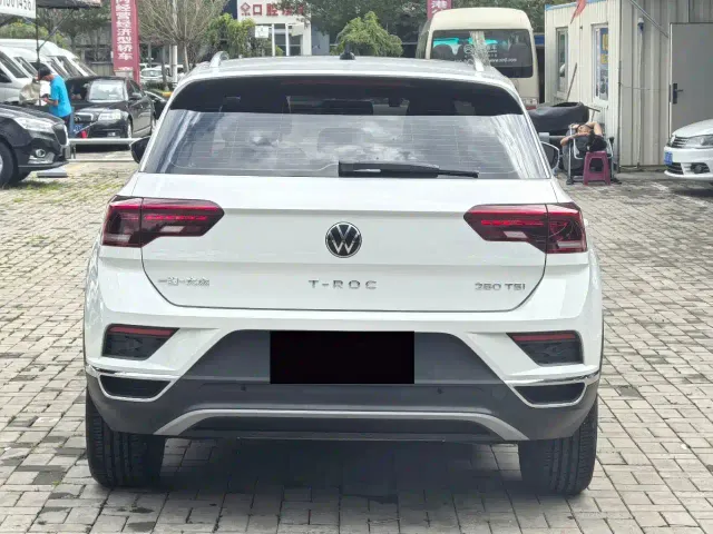 Volkswagen T-Roc — Фото автомобиля 7