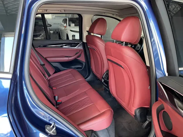 BMW iX3 — Фото автомобиля 28