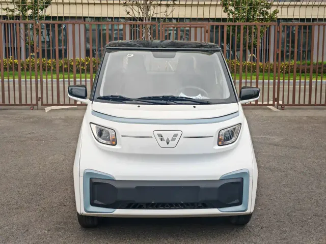 Wuling NanoEV — Фото автомобиля 2