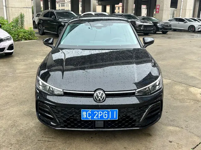 Volkswagen Passat — Фото автомобиля 2