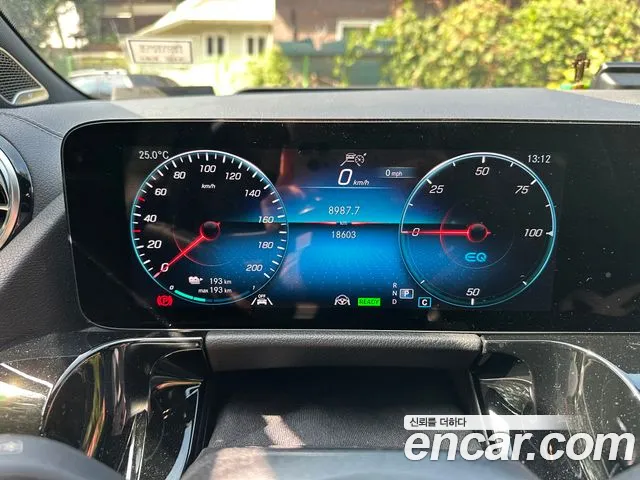 Mercedes-Benz EQA H243 — Фото автомобиля 8