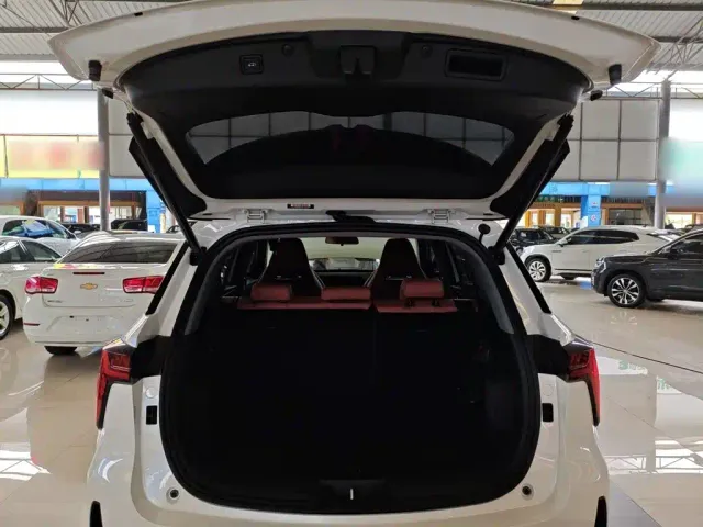 Changan CS75 Plus — Фото автомобиля 14