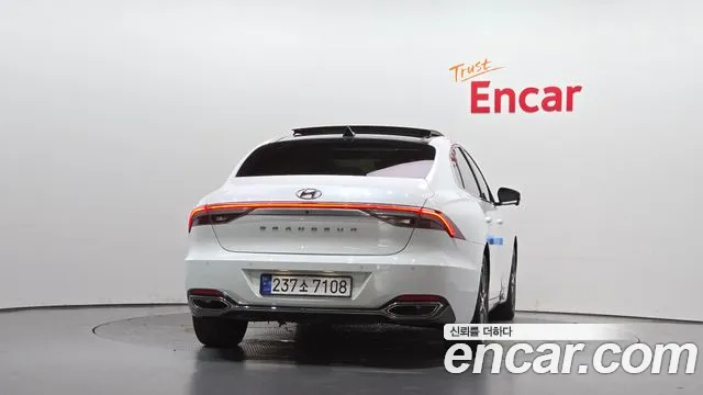 Hyundai Grandeur Grandeur (New) — Фото автомобиля 4