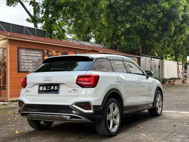 Audi Q2L — Фото автомобиля 4