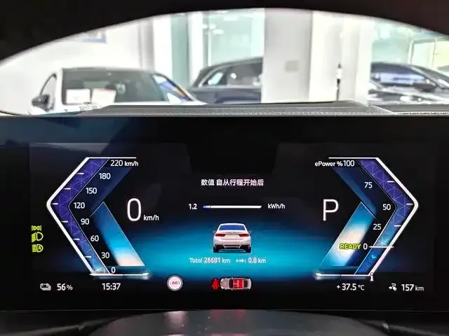 BMW i3 — Фото автомобиля 12