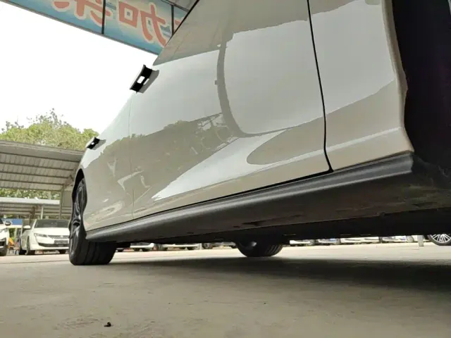 IM Motors IM L6 2024 Max Standard Edition — Фото автомобиля 20