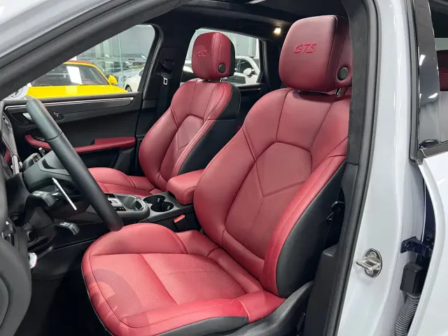 Porsche Macan — Фото автомобиля 10