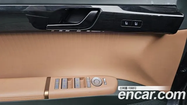 Hyundai Grandeur Grandeur (GN7) 2.5 Бензин 2WD — Фото автомобиля 18