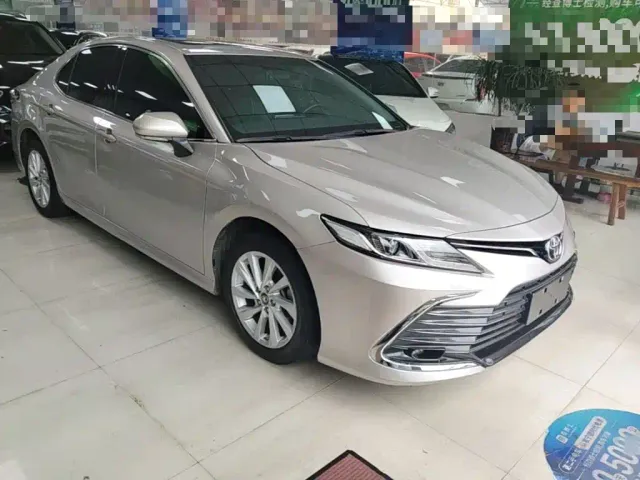 Toyota Camry — Фото автомобиля 3