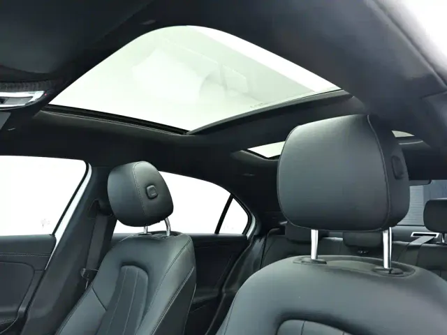 Mercedes-Benz A-Class — Фото автомобиля 11