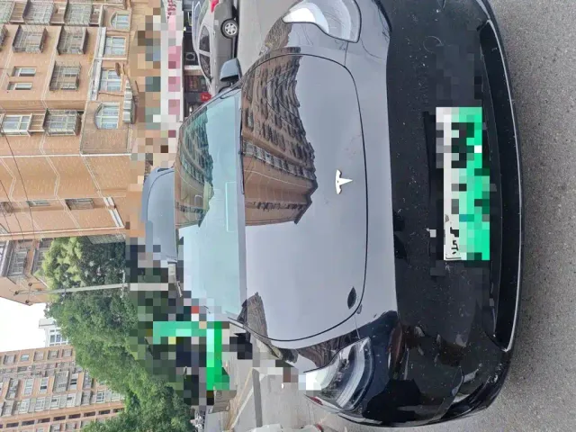Tesla Model Y — Фото автомобиля 20
