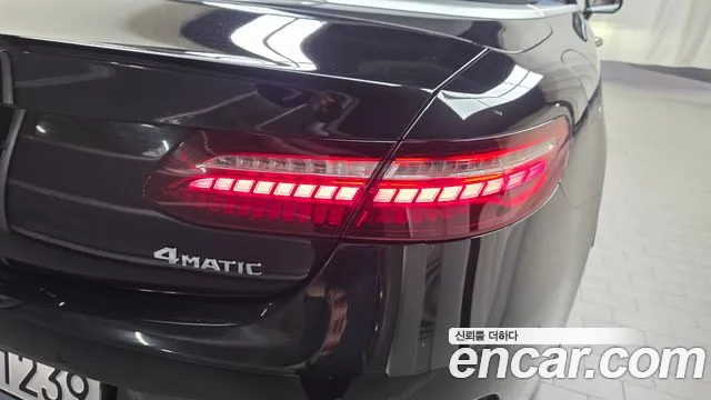Mercedes-Benz E-Class — Фото автомобиля 21