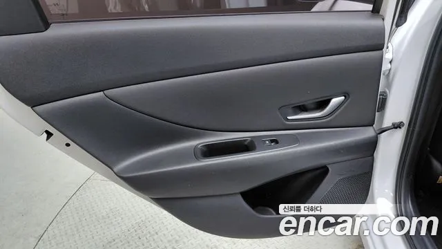 Hyundai AVANTE Avante (CN7) 1.6 LPi (Для проката) — Фото автомобиля 25