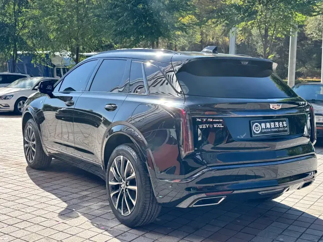 Cadillac XT5 — Фото автомобиля 14