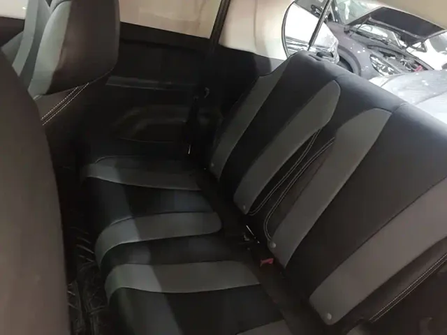 Roewe Clever — Фото автомобиля 16