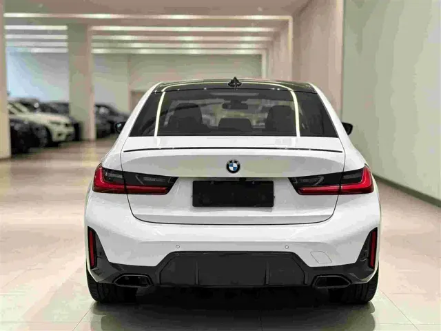 BMW 3 Series — Фото автомобиля 8