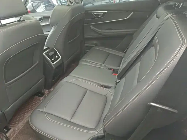 Chery Tiggo 8 — Фото автомобиля 16