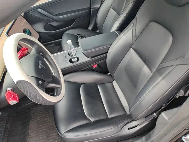 Tesla Model 3 — Фото автомобиля 14