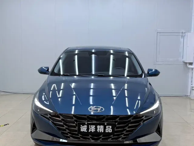 Hyundai Elantra — Фото автомобиля 2