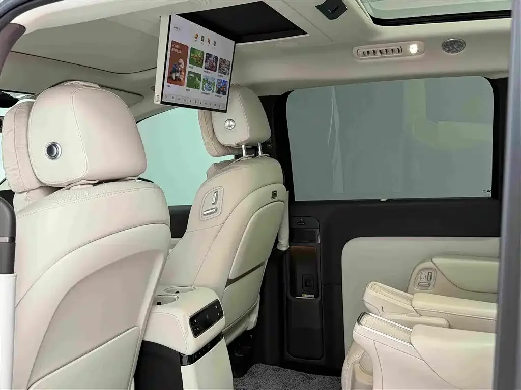 Li Auto Li Auto MEGA 2024 Ultra — Фото автомобиля 8