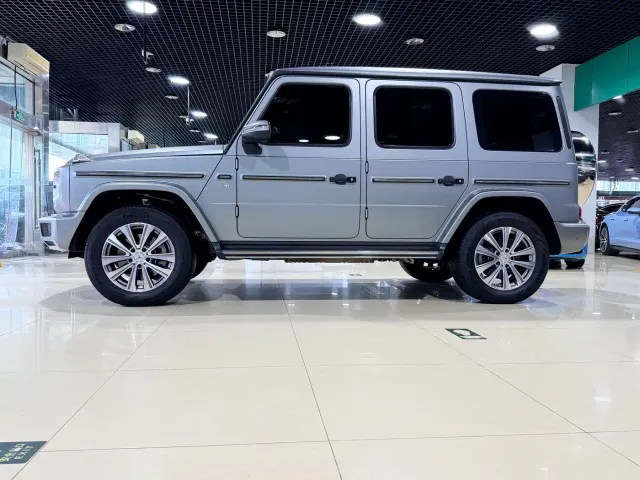 Mercedes-Benz G-Class — Фото автомобиля 4