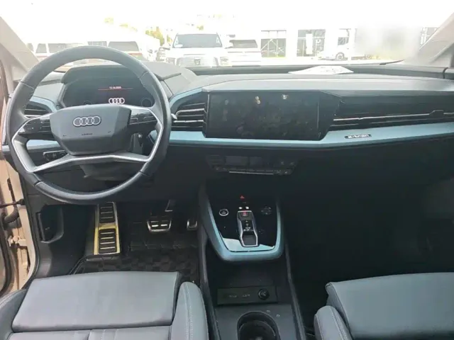 Audi Q5 e-tron — Фото автомобиля 13
