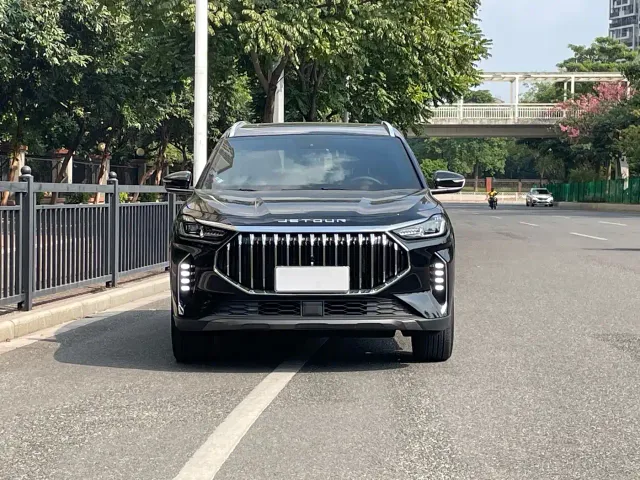 Jetour X70 Plus — Фото автомобиля 2