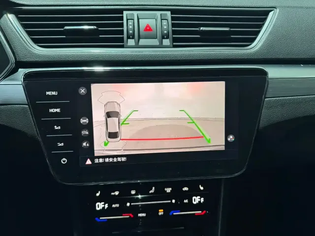 Skoda Superb — Фото автомобиля 10