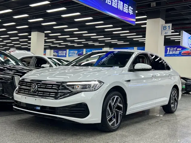 Фотография автомобиля — Volkswagen Sagitar