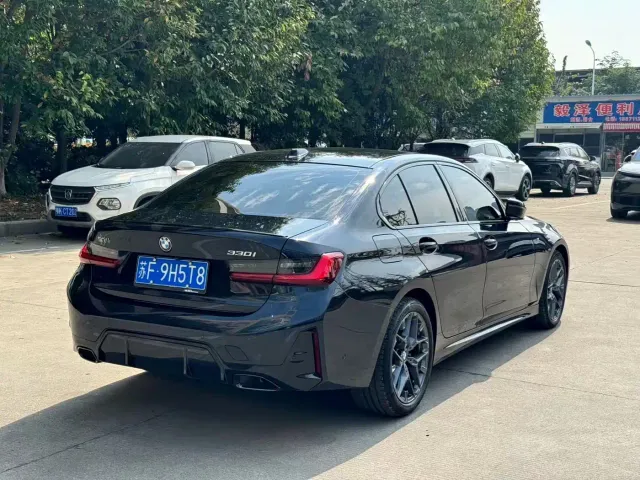 BMW 3 Series — Фото автомобиля 10