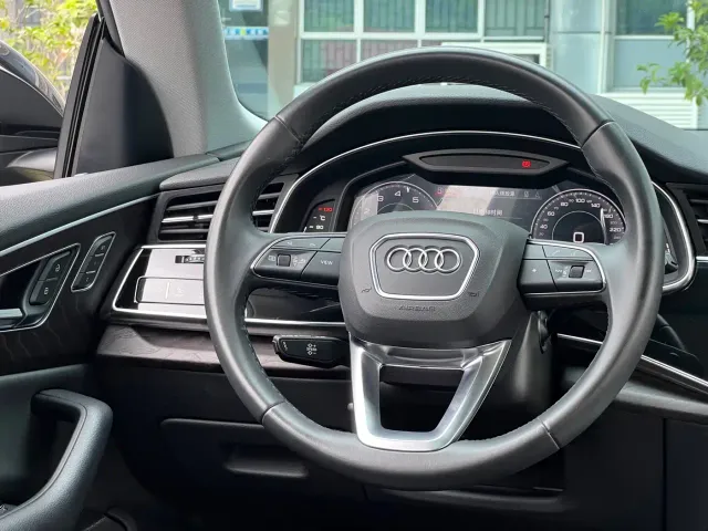 Audi Q8 — Фото автомобиля 19