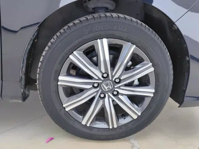 Honda Odyssey — Фото автомобиля 6