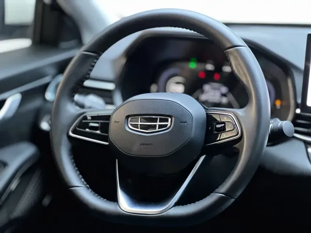 Geely Emgrand — Фото автомобиля 7