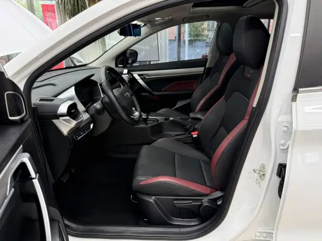Geely Binyue — Фото автомобиля 16
