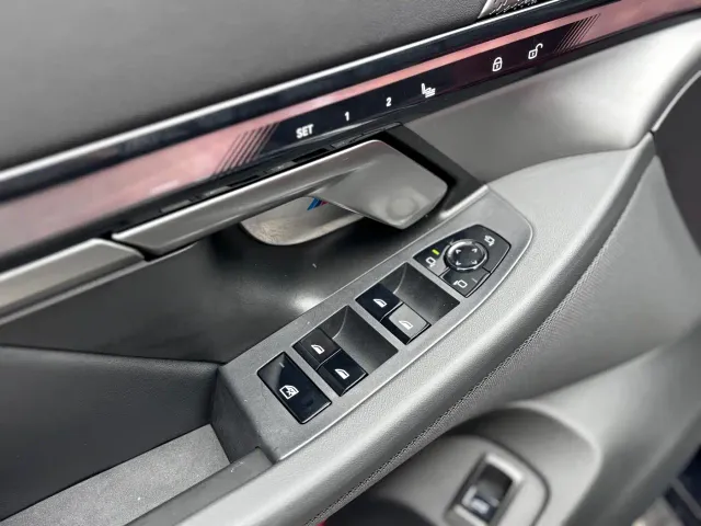 BMW 5 Series — Фото автомобиля 15