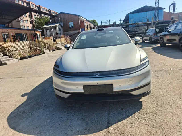 Фотография автомобиля — Changan Qiyuan A06