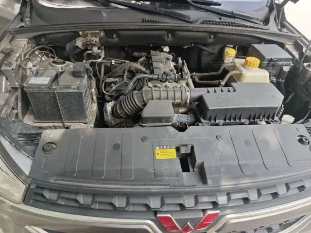 Wuling Hongguang S3 — Фото автомобиля 10