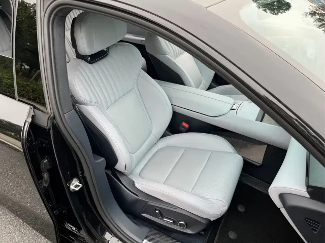 Lynk & Co Z10 — Фото автомобиля 20