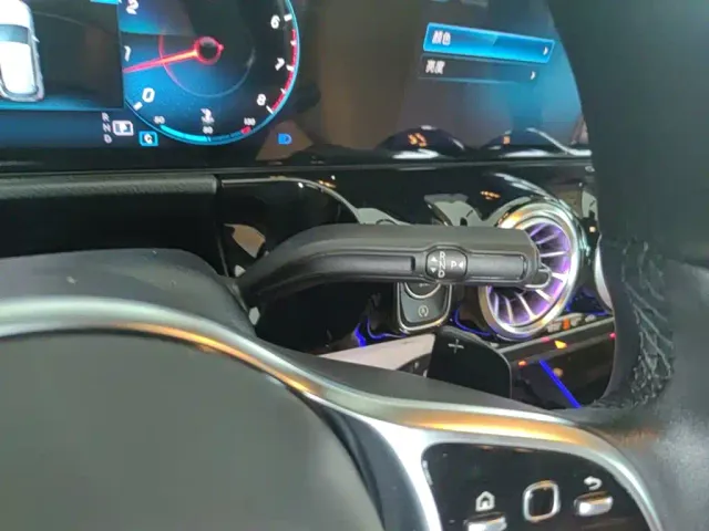 Mercedes-Benz GLA-Class — Фото автомобиля 13