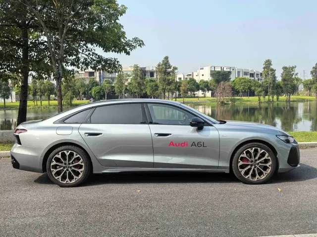 Audi A6L — Фото автомобиля 4