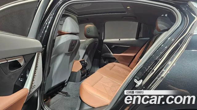 BMW 5 Series G60 — Фото автомобиля 16