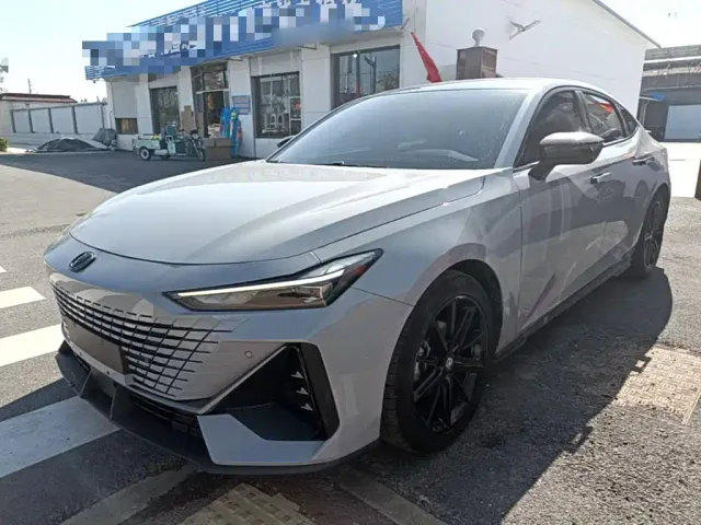 Фотография автомобиля — Changan UNI-V