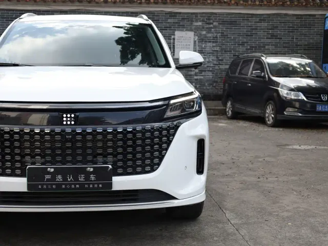 Landian E5 — Фото автомобиля 20