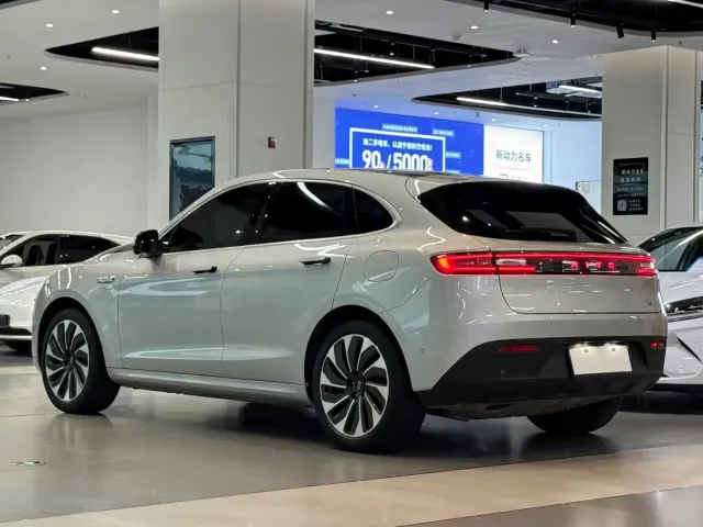 Aito M5 — Фото автомобиля 6