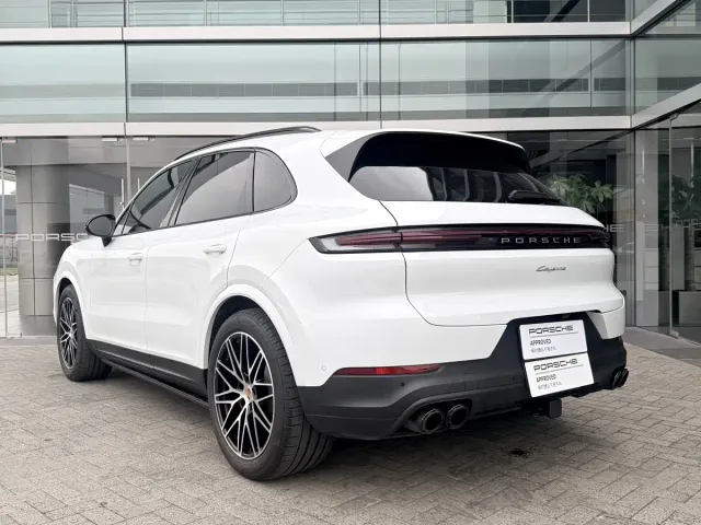 Porsche Cayenne — Фото автомобиля 6