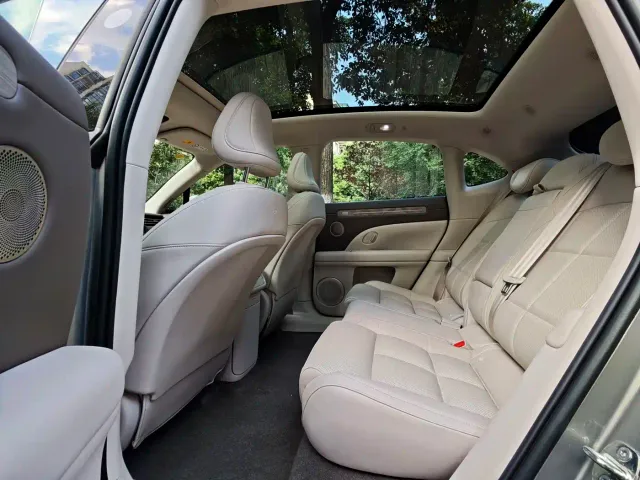IM Motors LS6 — Фото автомобиля 5